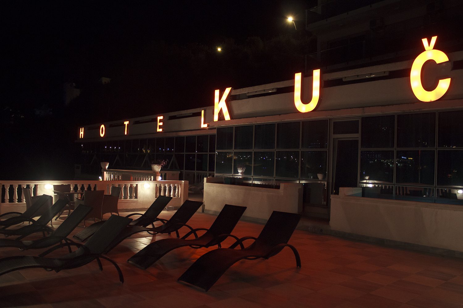Außenansicht des Hotel Kuč