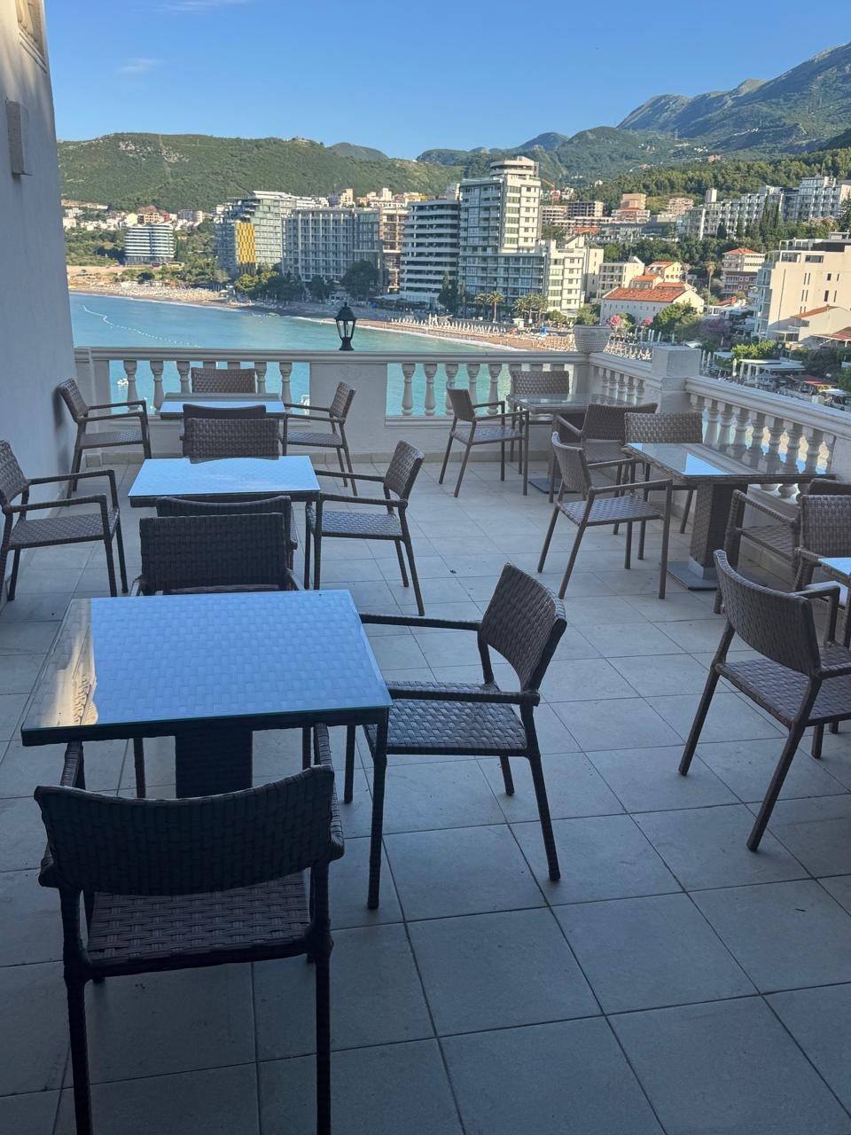 Terrasse der Bar in der 6. Etage
