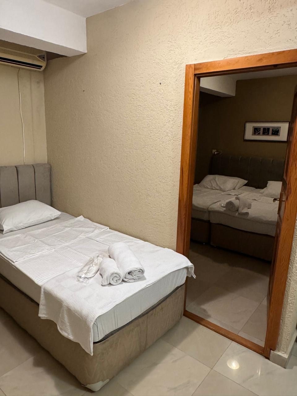 Familienzimmer mit vier Betten im Hotel Kuč — 1
