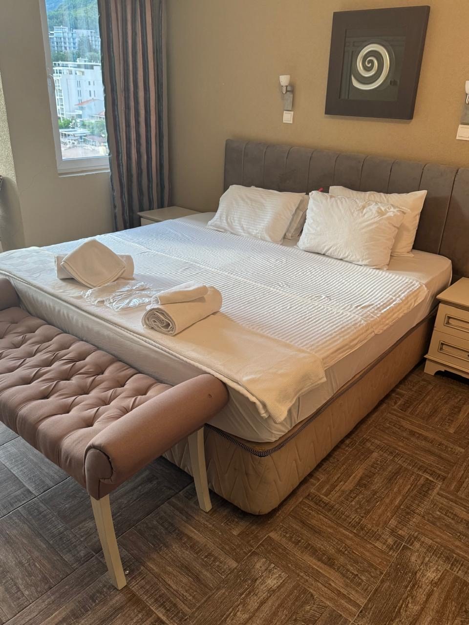 Zweibettzimmer mit Balkon und Meerblick im Hotel Kuč — 2